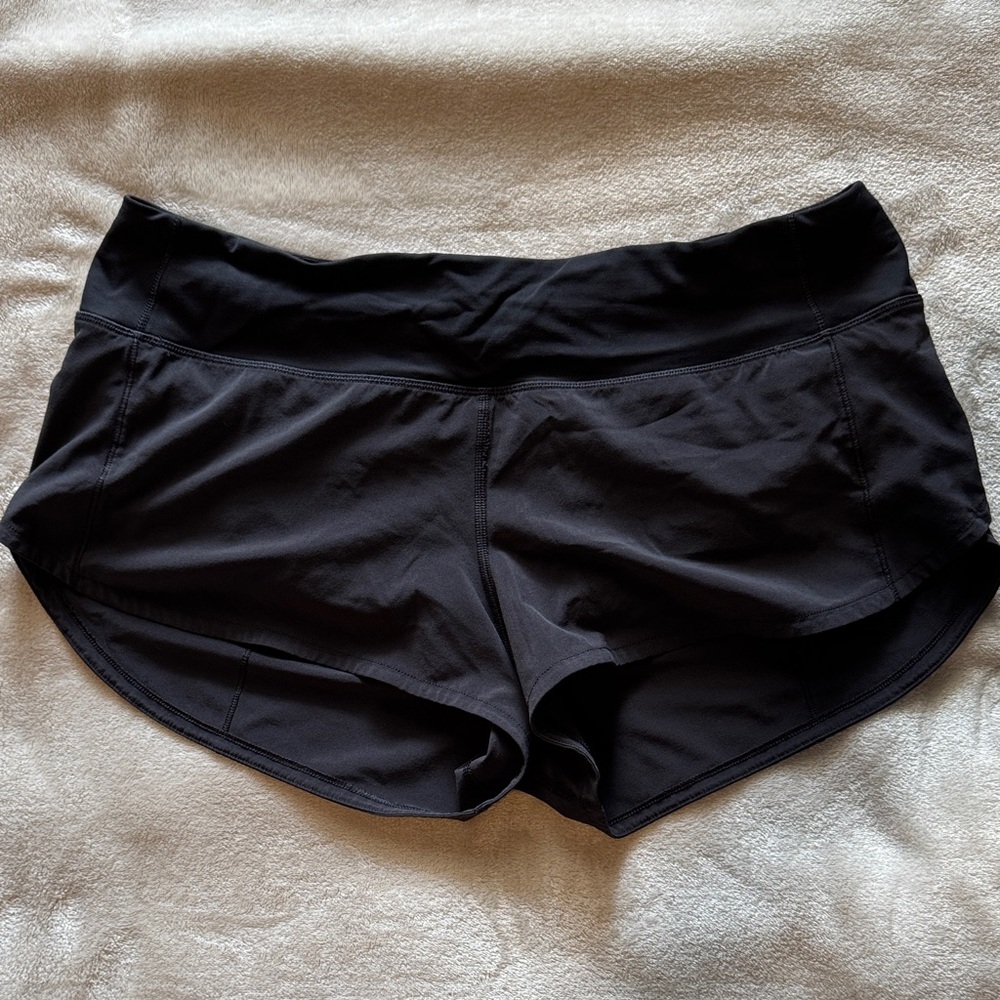 Lululemon speed up short, low rise, lined, 2.5”, size 8, black